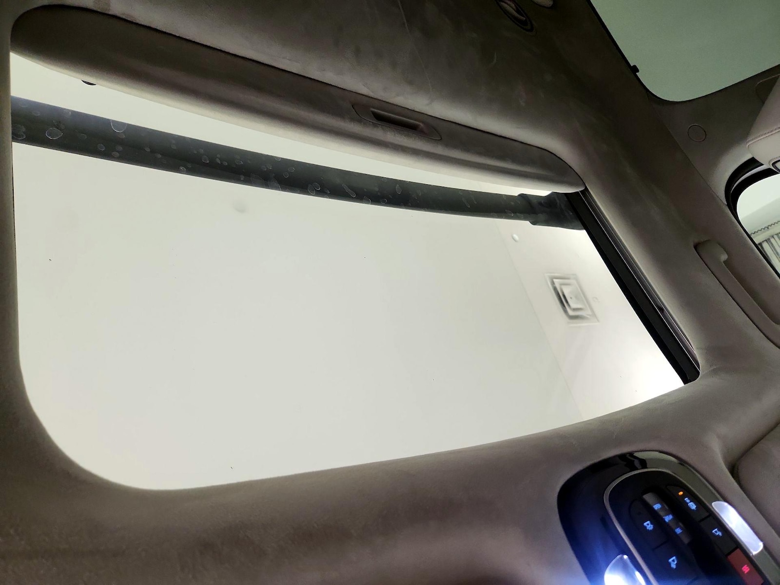 Sunroof(s) & Skylight(s)