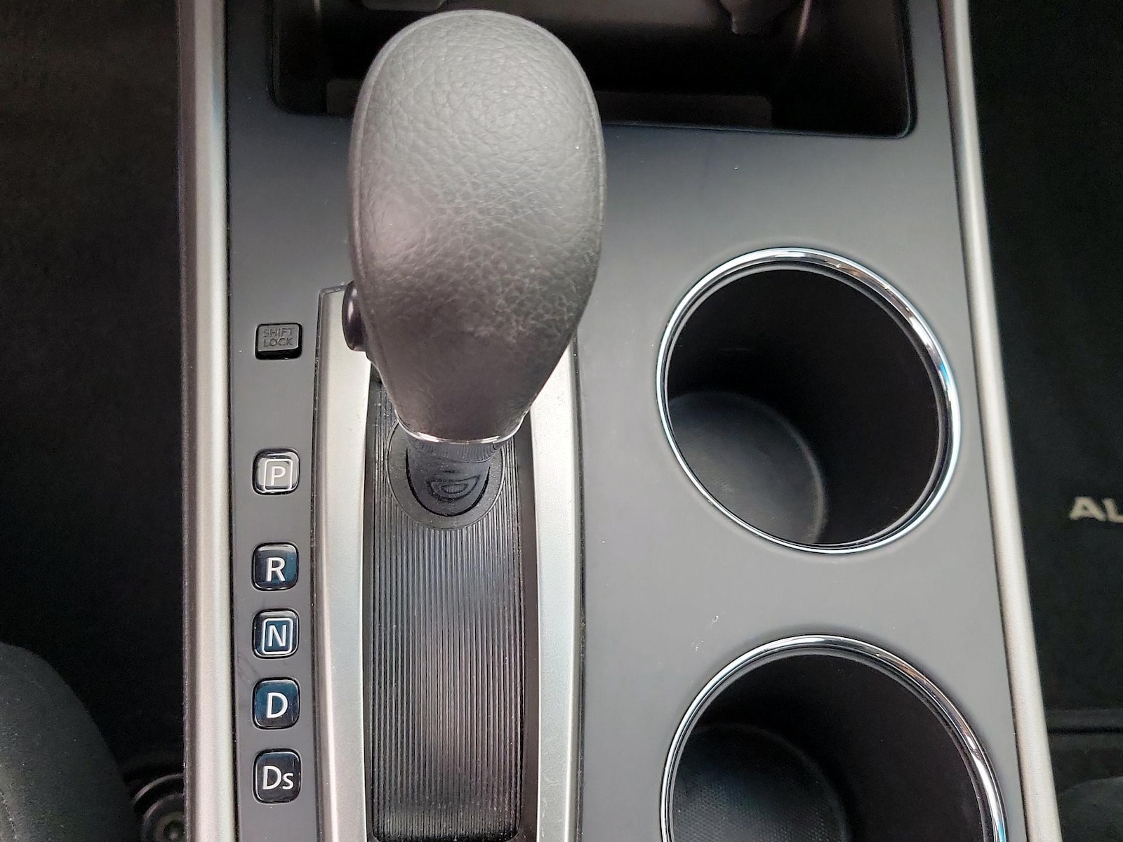 2015 Nissan Altima S - Photo 18