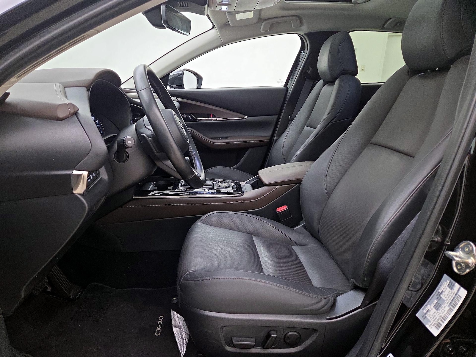 Power Seat(s) & Leather Seats
