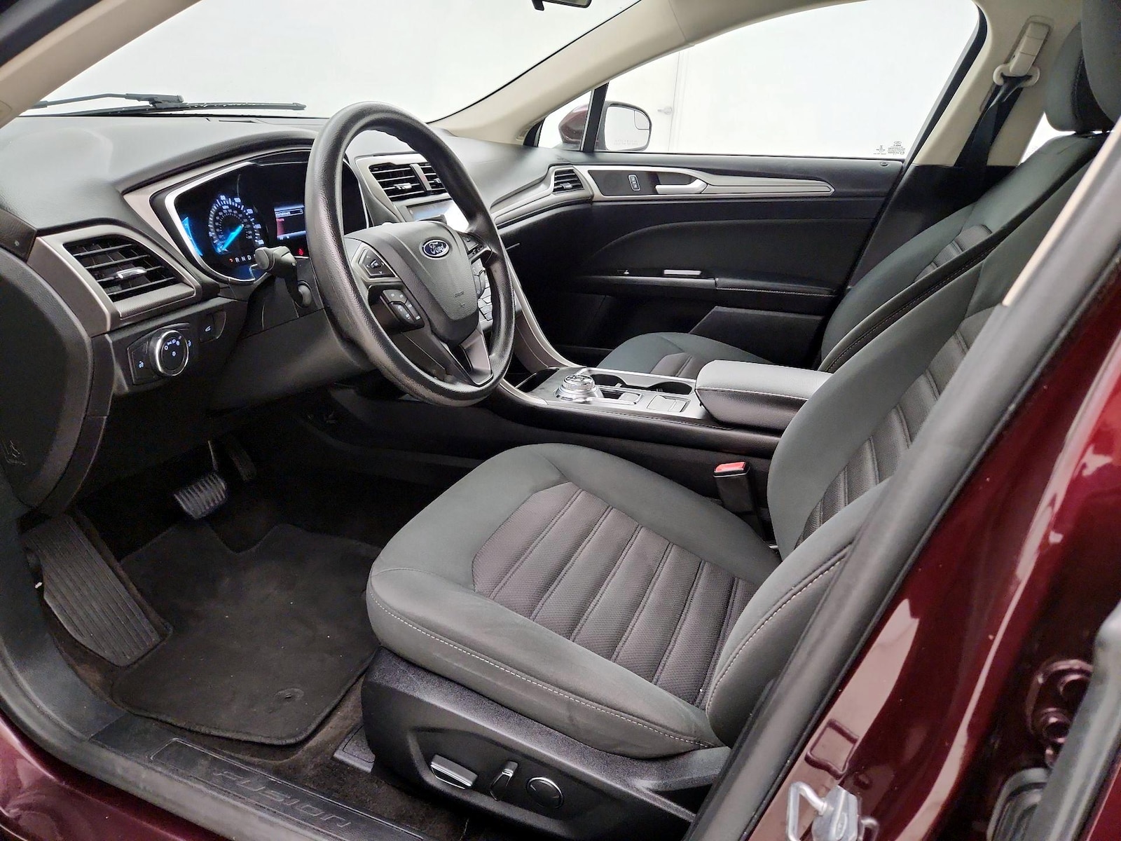Power Seat(s) & Side Airbags