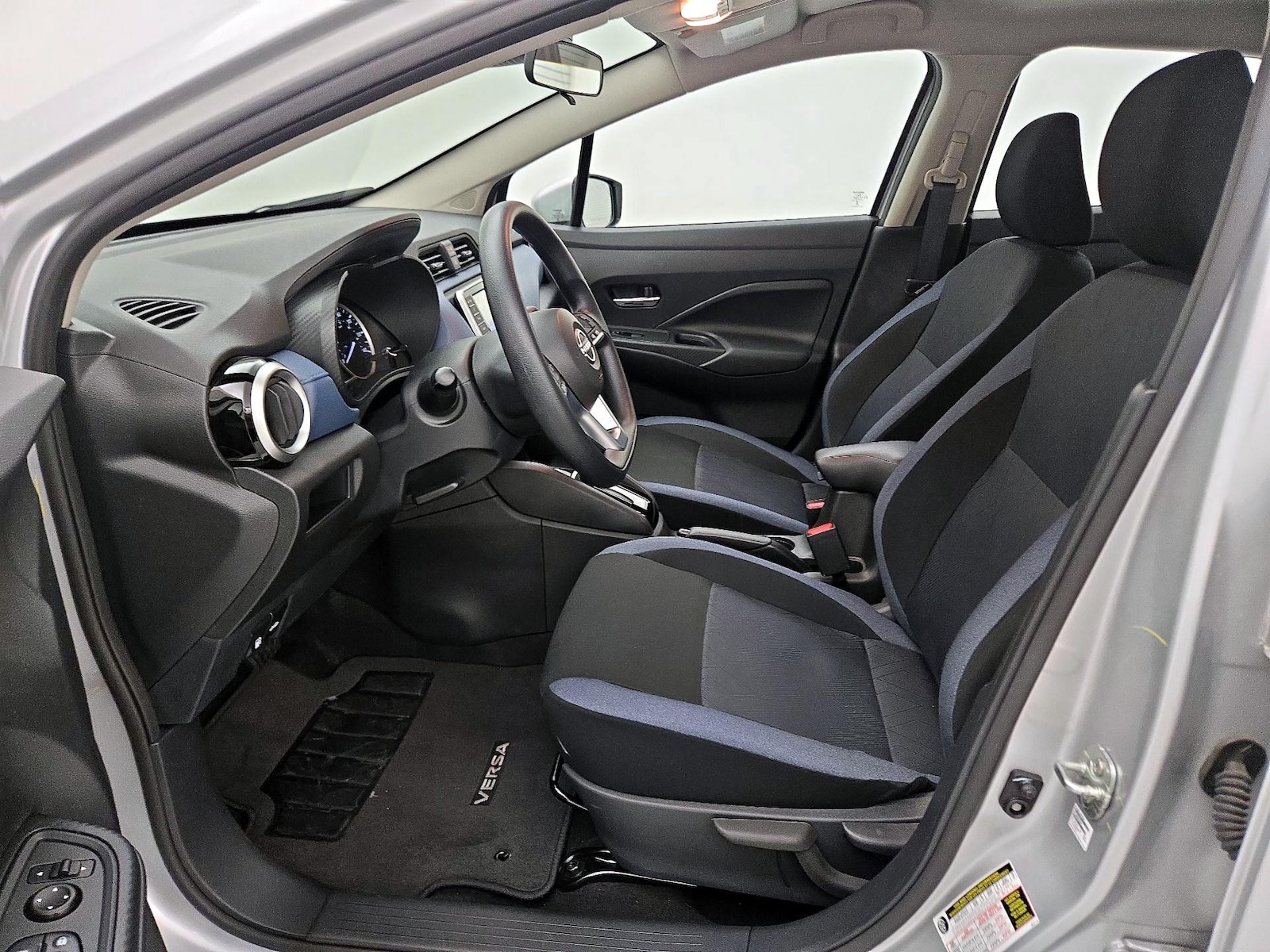 2025 Nissan Versa Sedan SV - Photo 12