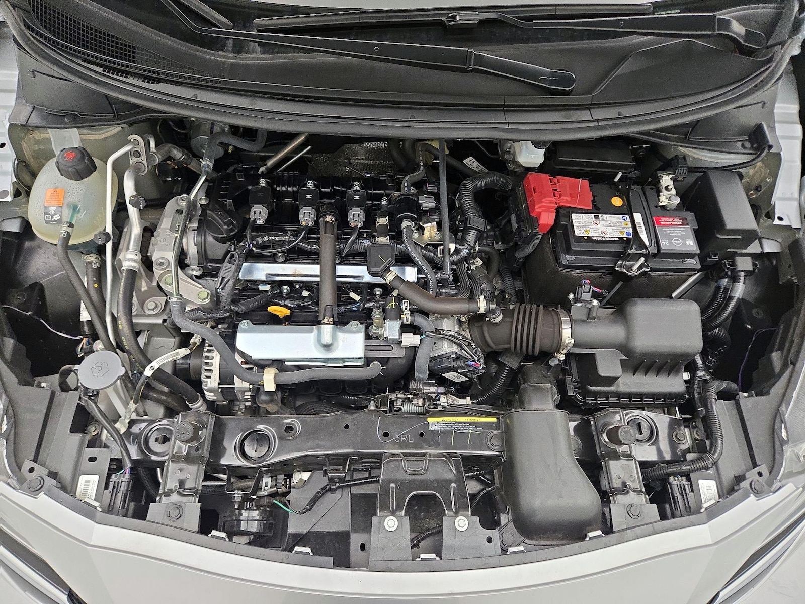 2025 Nissan Versa Sedan SV - Photo 21