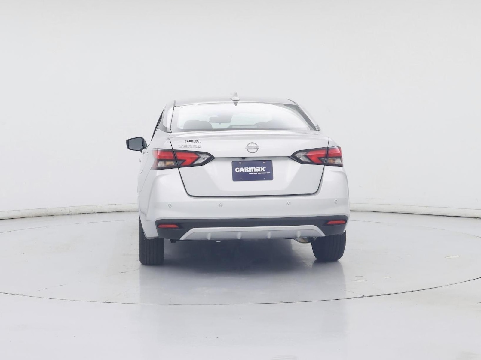 2025 Nissan Versa Sedan SV - Photo 7