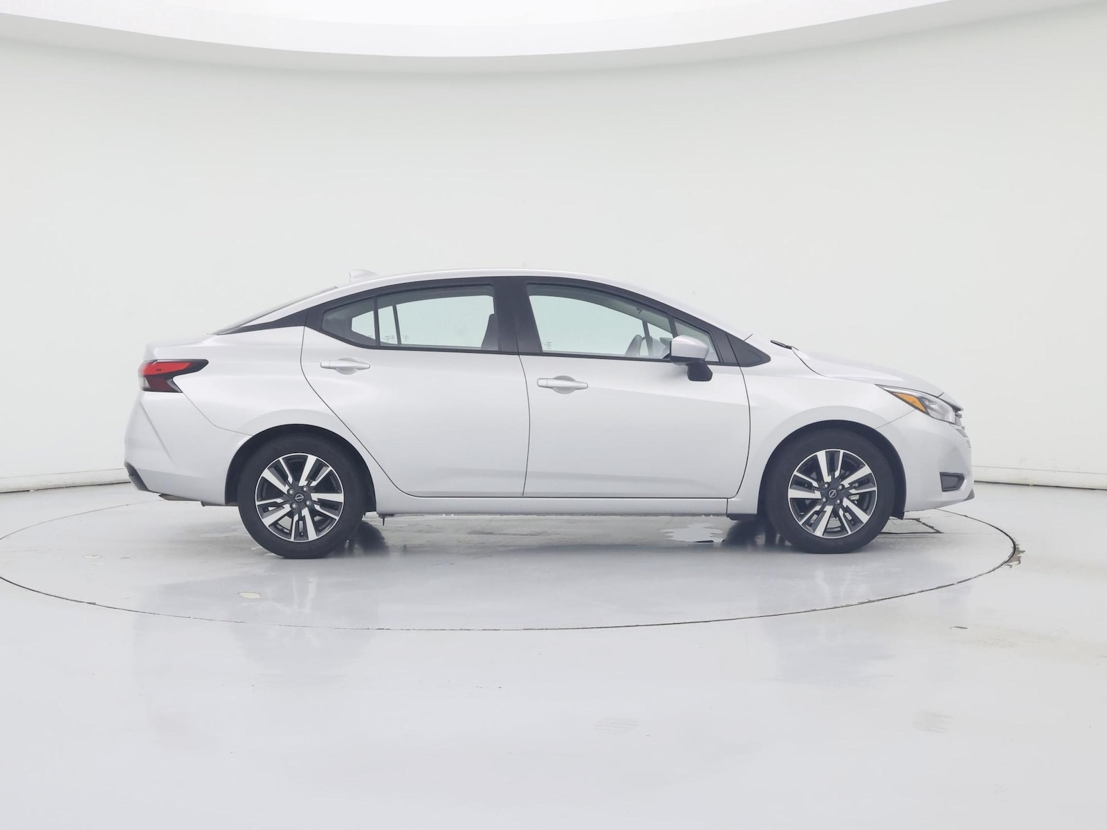 2025 Nissan Versa Sedan SV - Photo 8