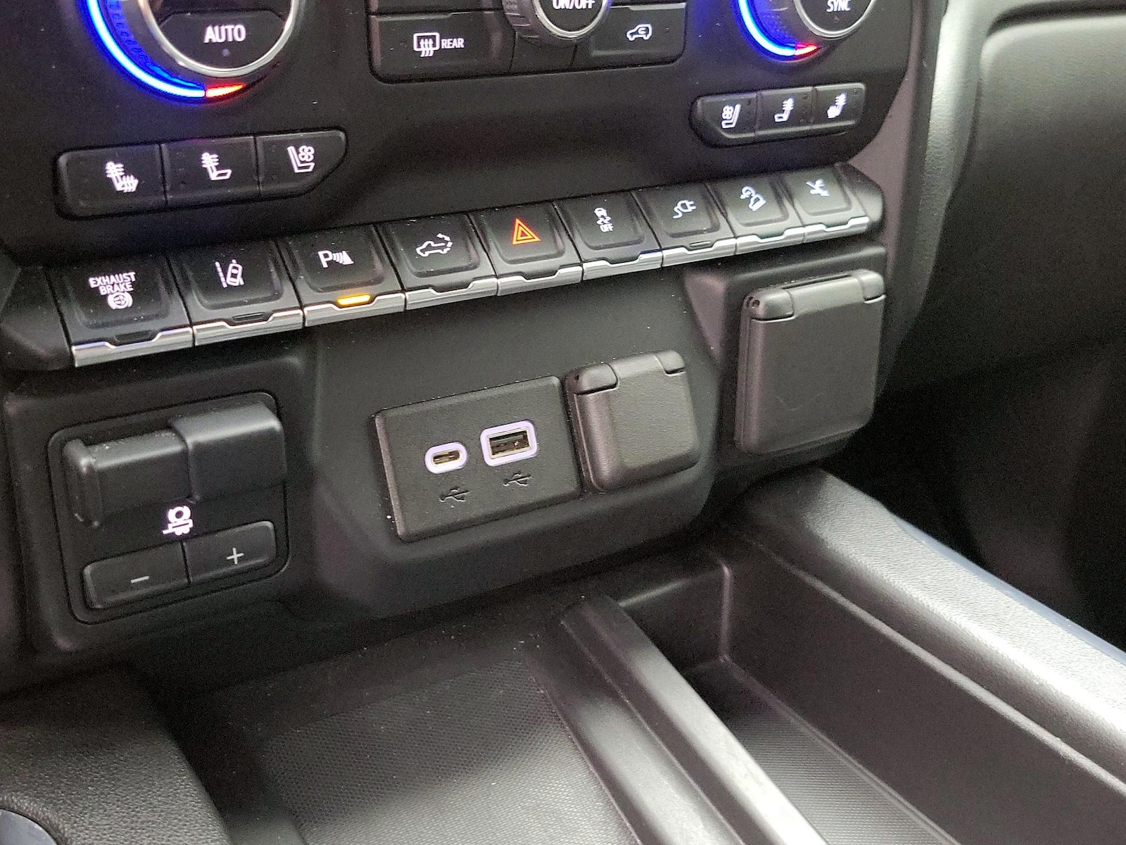 2022 Chevrolet Silverado 2500HD High Country - Photo 19