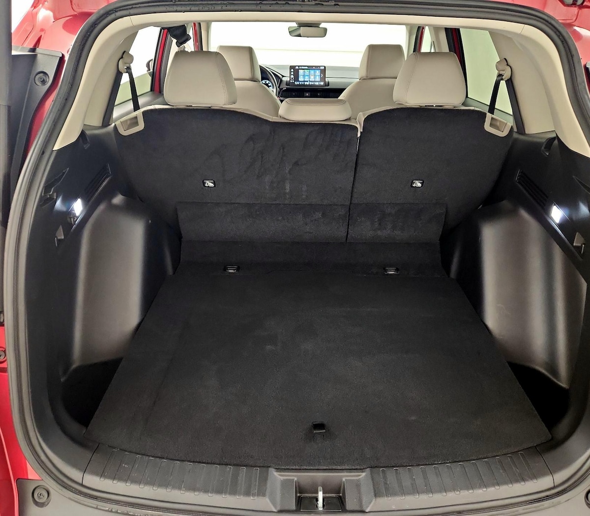 Trunk/Cargo (Seats Up)