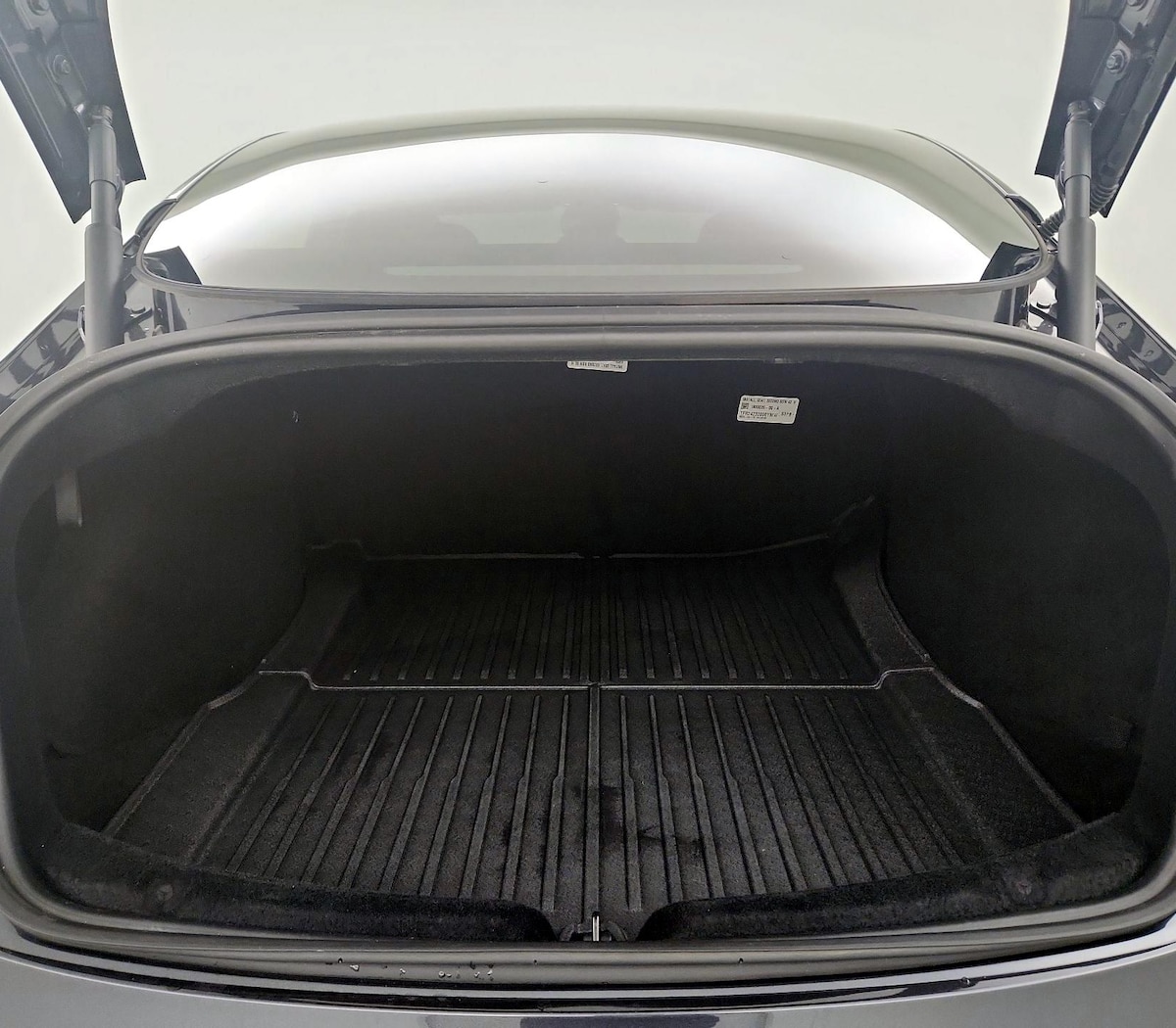 Trunk/Cargo (Seats Up)
