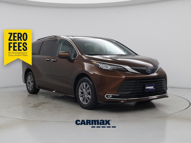 Brown (Tan) 2022 Toyota Sienna Minivan Front-Wheel Drive Automatic