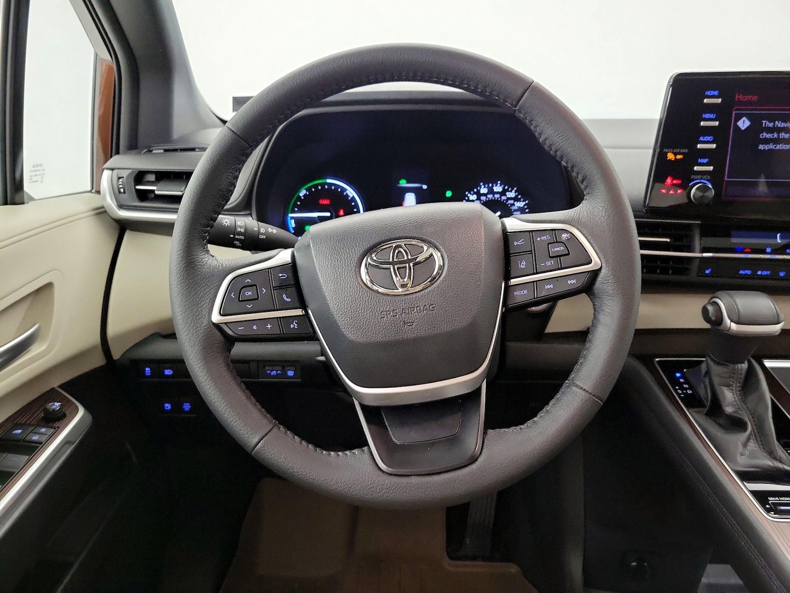 2022 Toyota Sienna XLE - Photo 11