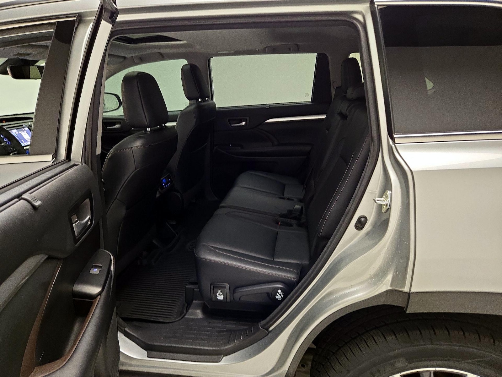 Rear Air Conditioning