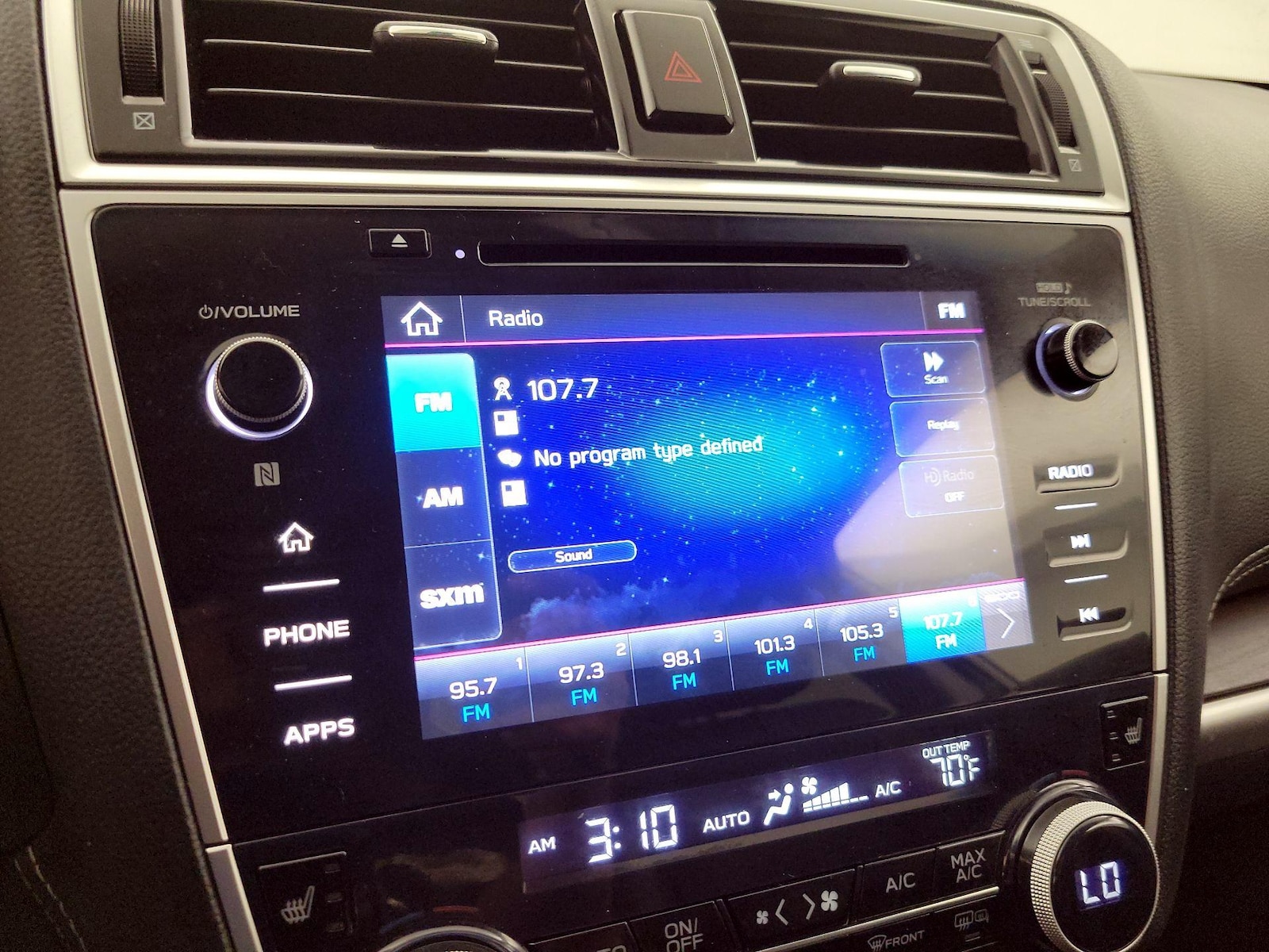 2019 Subaru Outback Limited - Photo 16