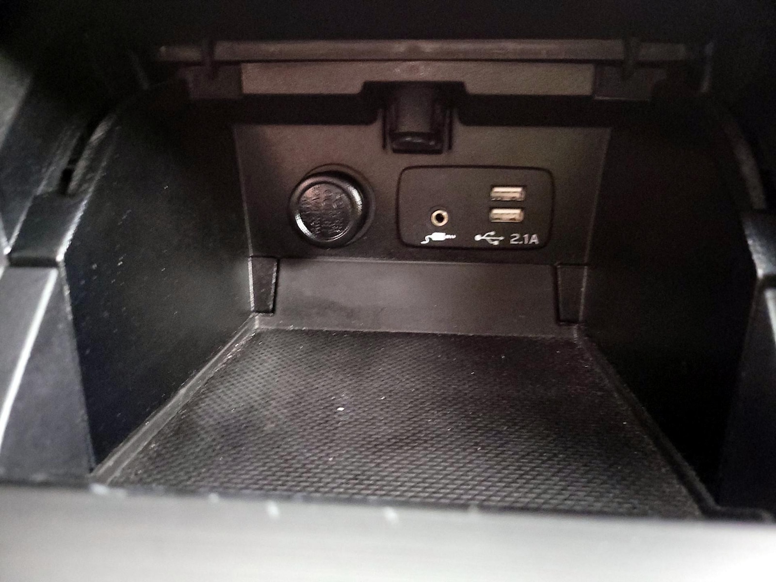 2019 Subaru Outback Limited - Photo 19