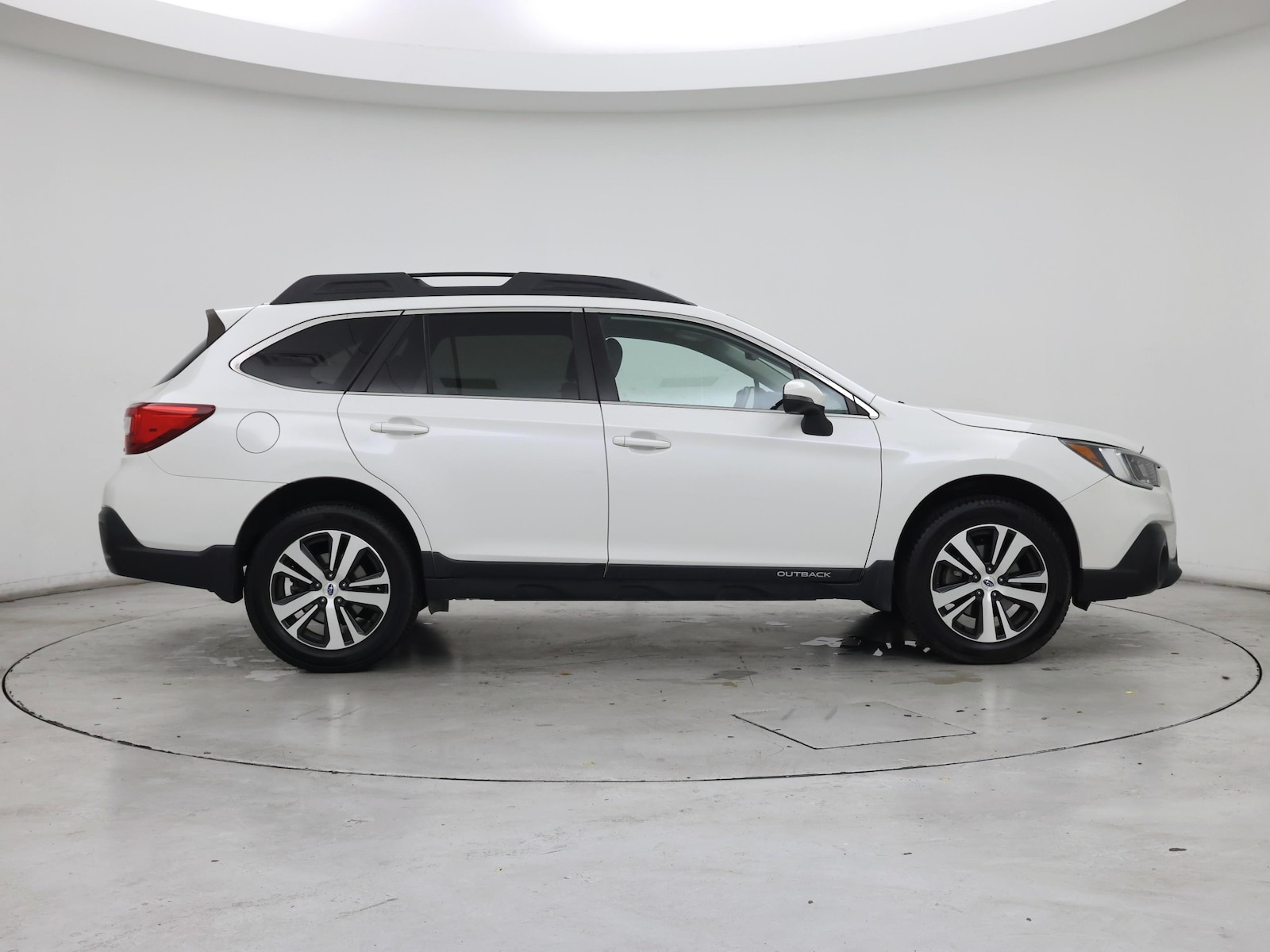 2019 Subaru Outback Limited - Photo 8