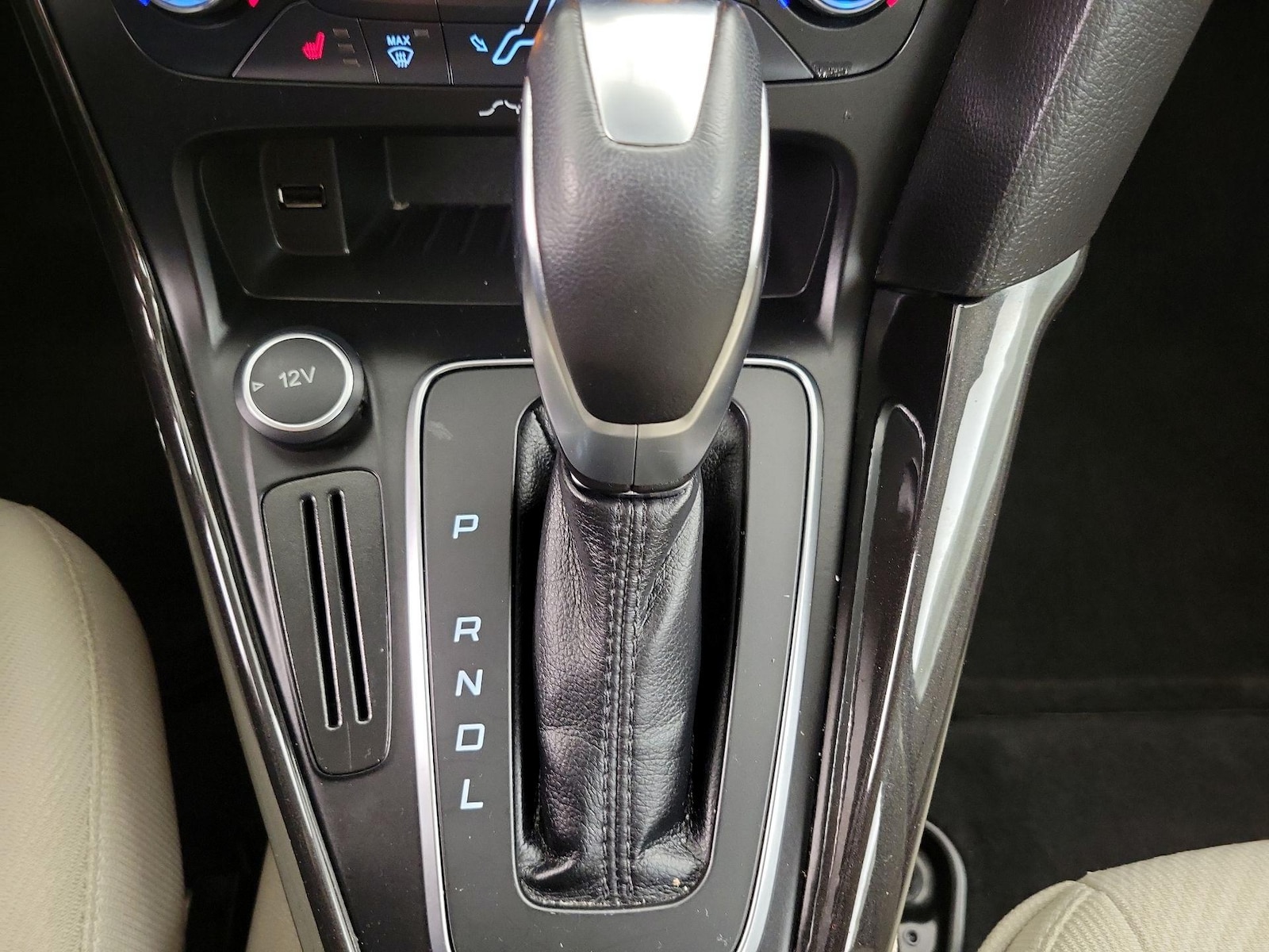 2016 Ford Focus Electric - Photo 19