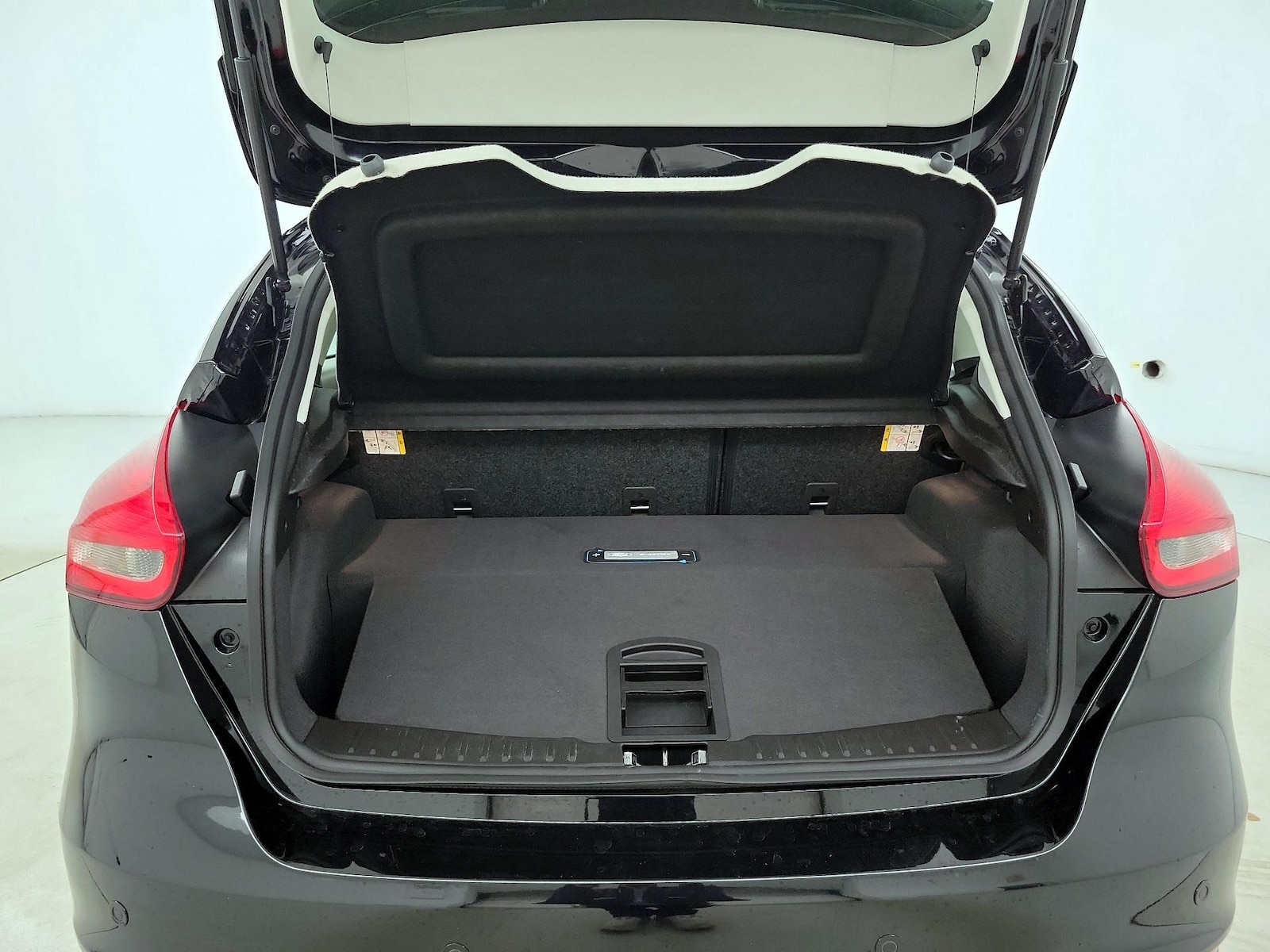 2016 Ford Focus Electric - Photo 22