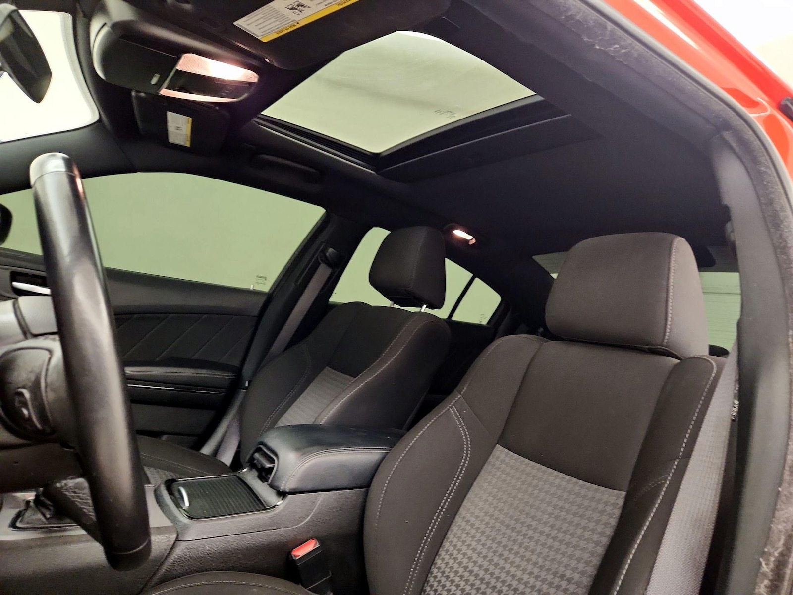 Sunroof(s) & Overhead Airbags