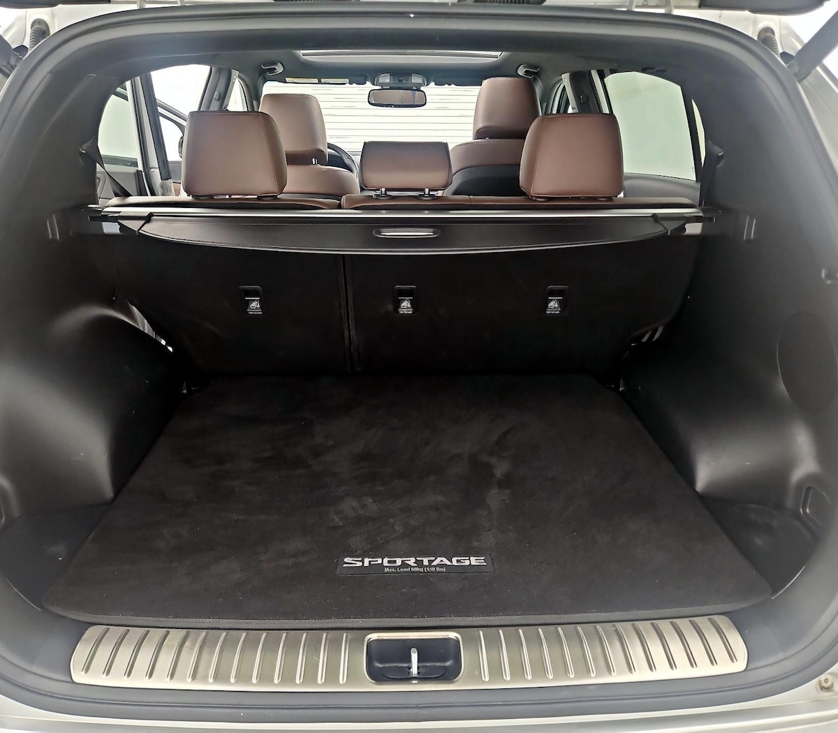 Trunk/Cargo (Seats Up)