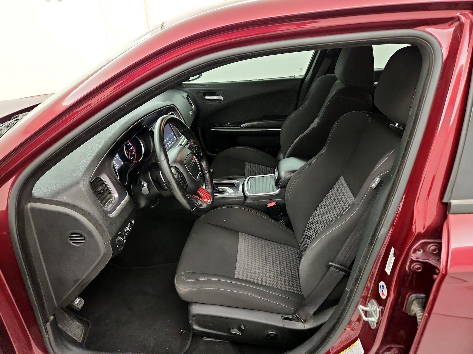 Power Seat(s) & Side Airbags