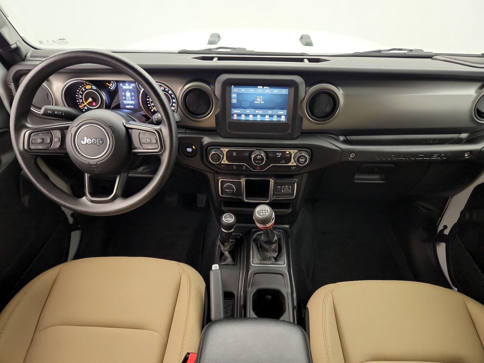 Apple CarPlay® & Android Auto™