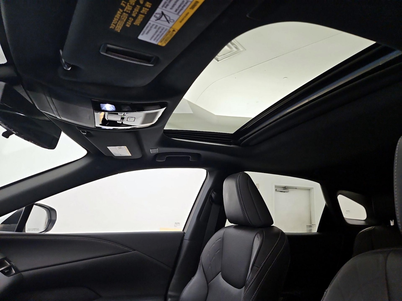 Sunroof(s) & Overhead Airbags
