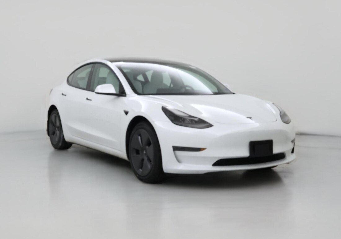 2022 Tesla Model 3 Rear-Wheel Drive in White — CarMax photo