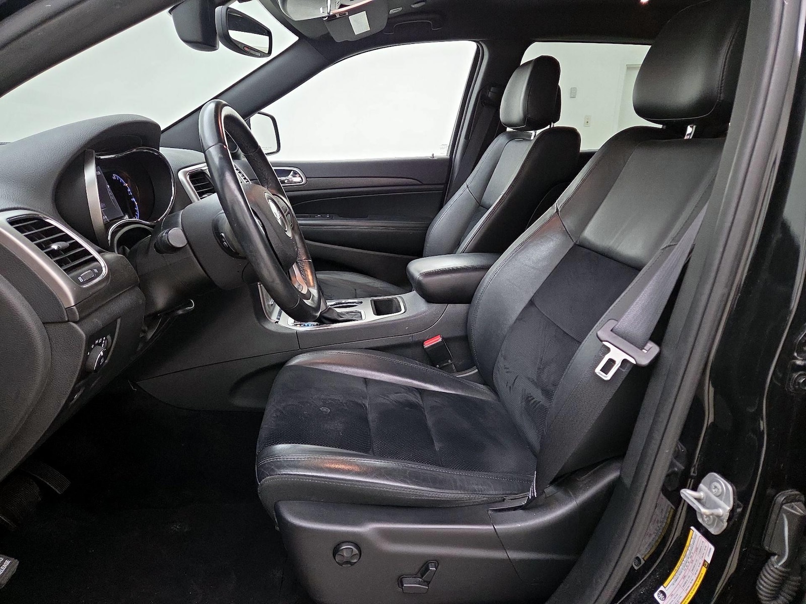 Power Seat(s) & Side Airbags