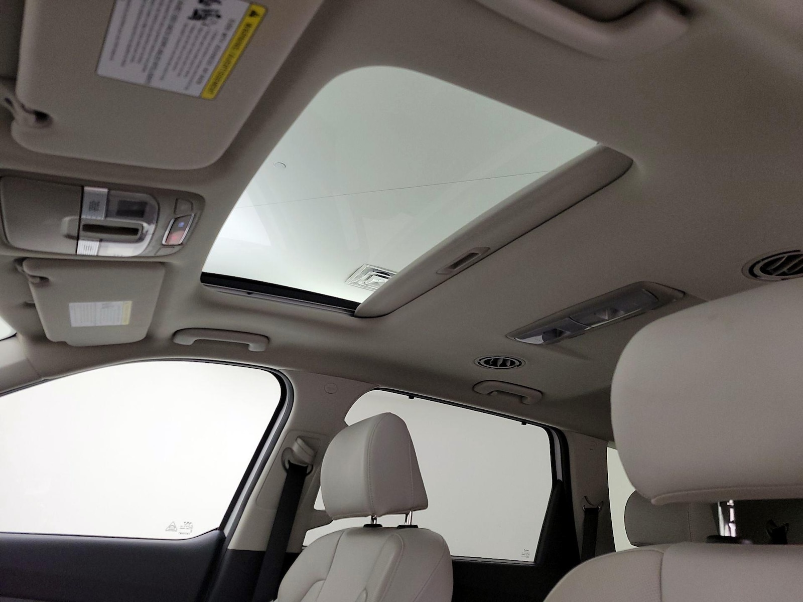 Sunroof(s) & Overhead Airbags