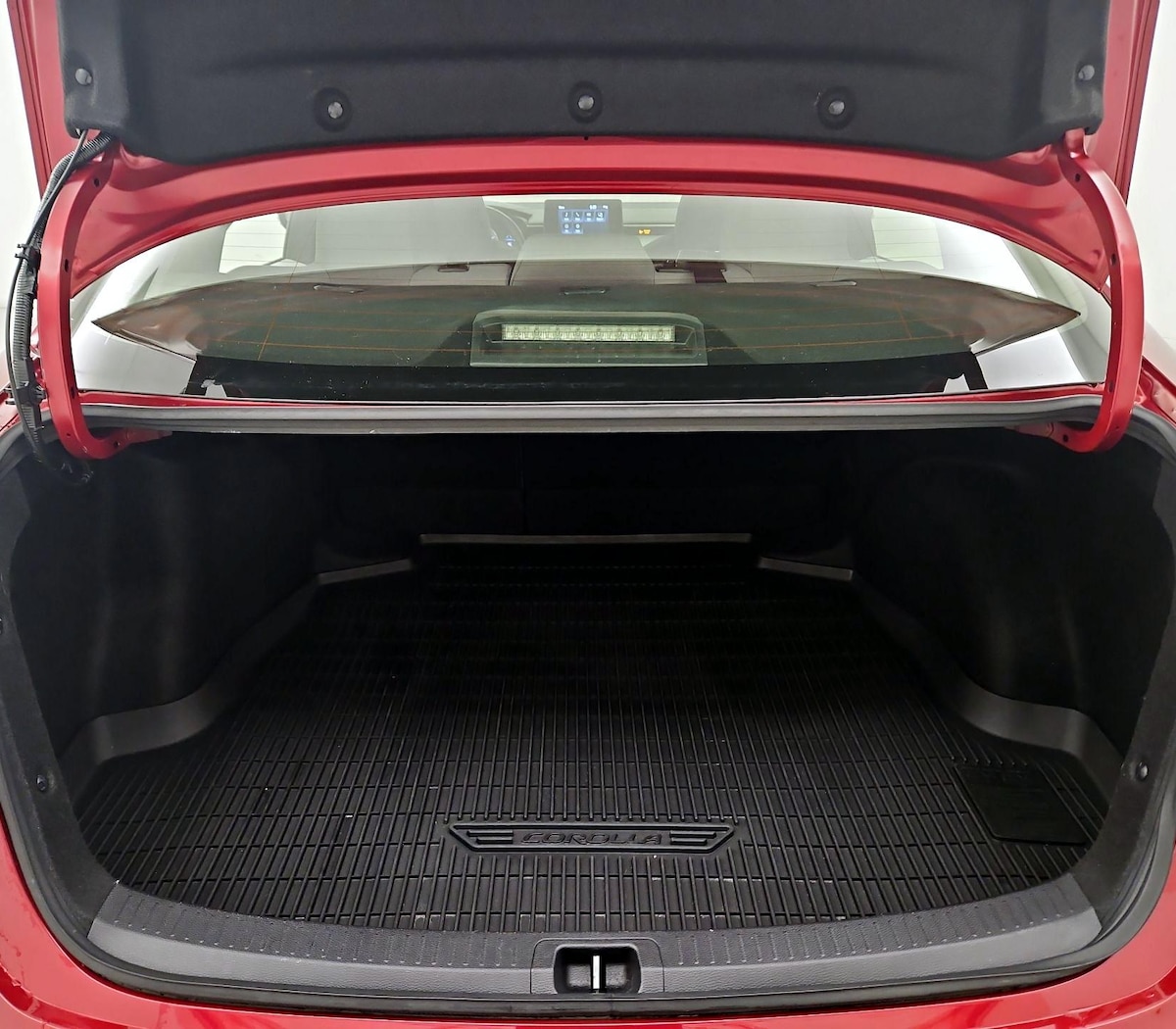 Trunk/Cargo (Seats Up)