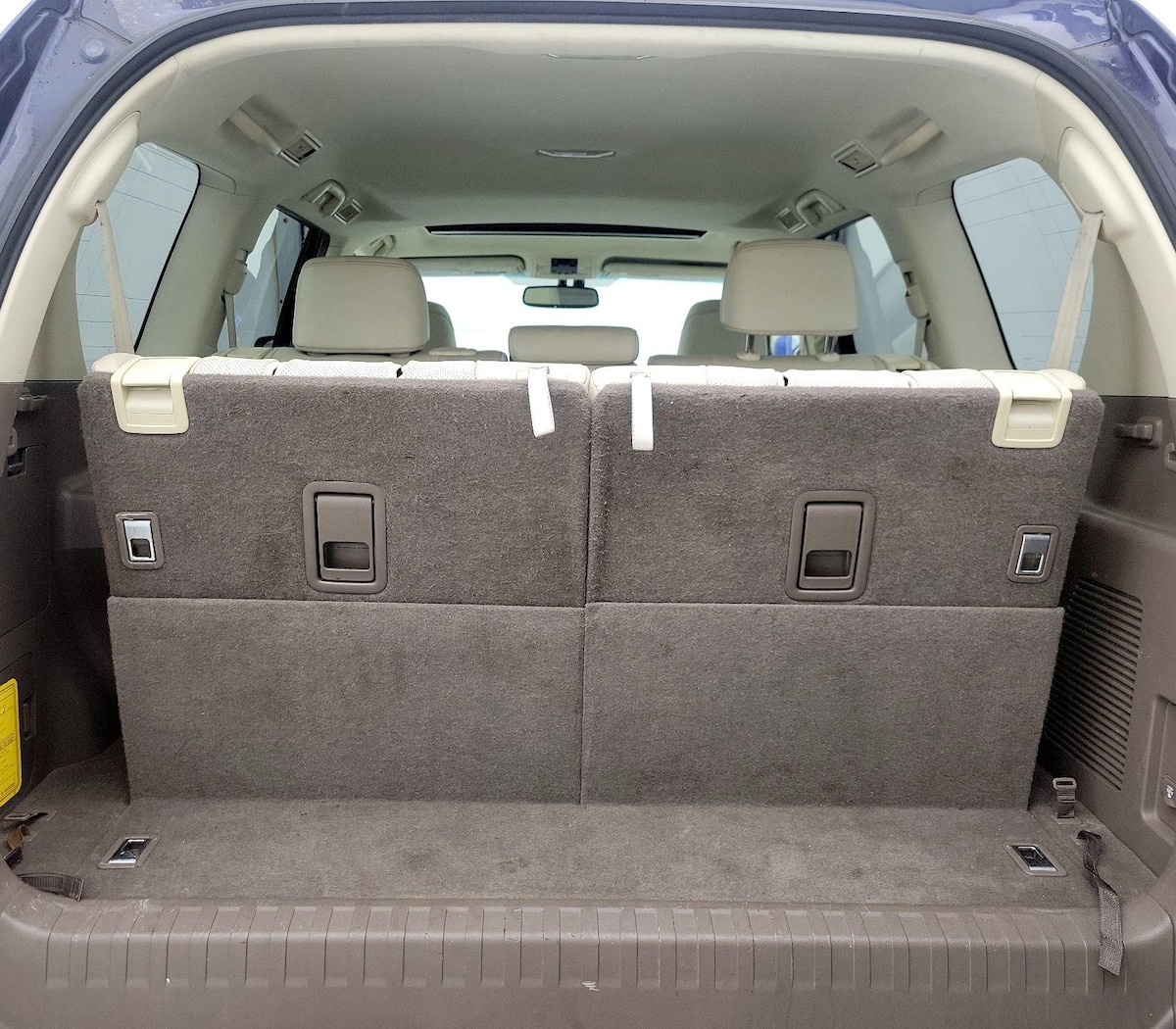 Trunk/Cargo (Seats Up)