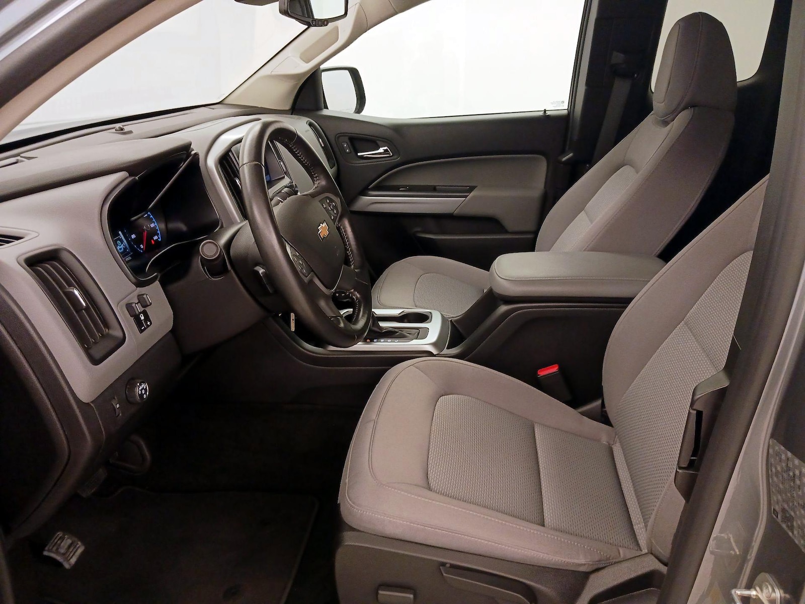 Power Seat(s) & Side Airbags