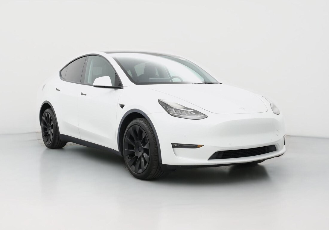 2021 Tesla Model Y Long Range All-Wheel Drive in White — CarMax photo