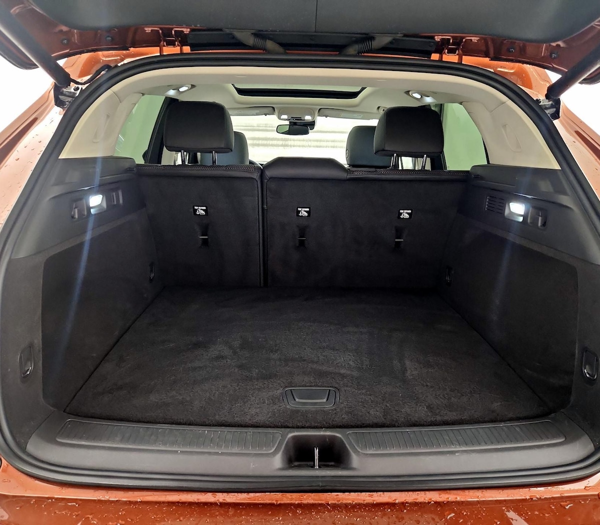Trunk/Cargo (Seats Up)