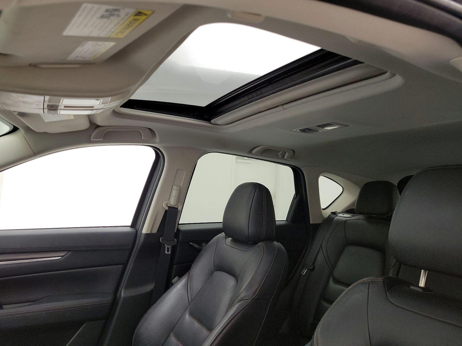 Sunroof(s) & Overhead Airbags