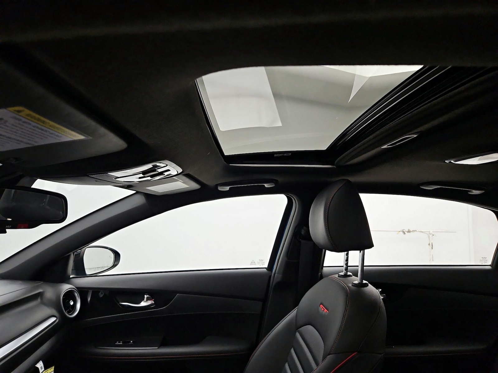 Sunroof(s) & Overhead Airbags
