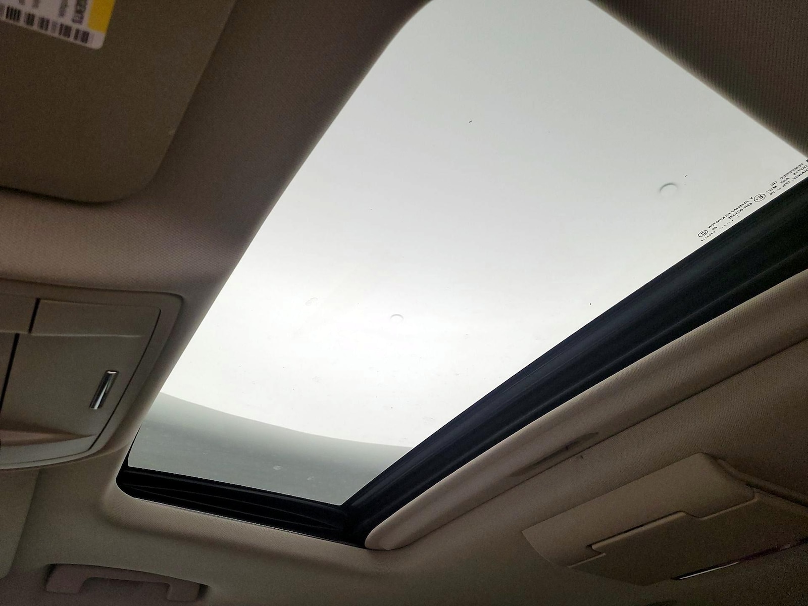 Sunroof(s) & Overhead Airbags
