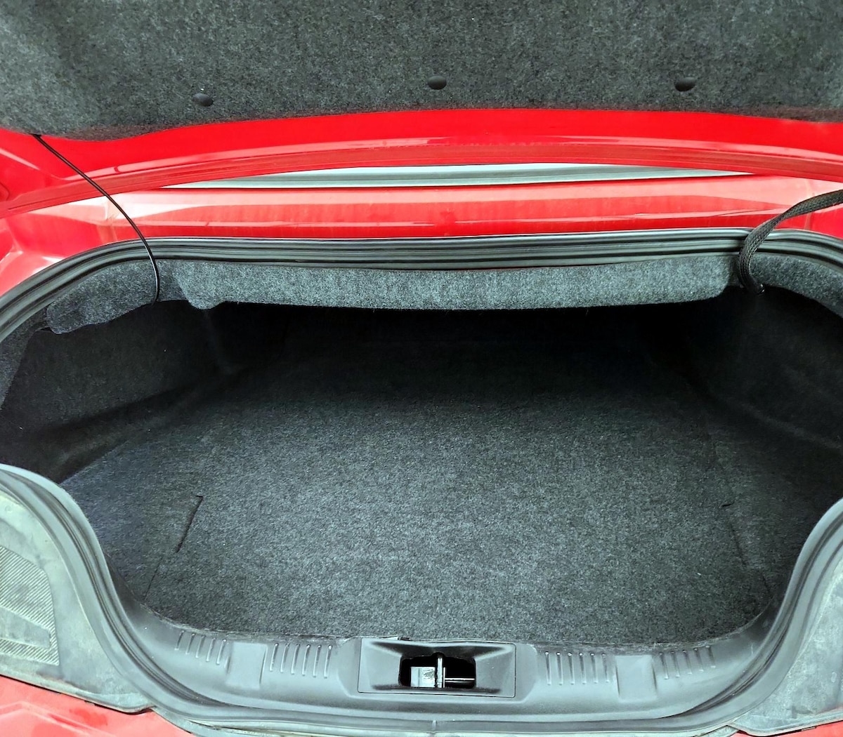 Trunk/Cargo (Seats Up)