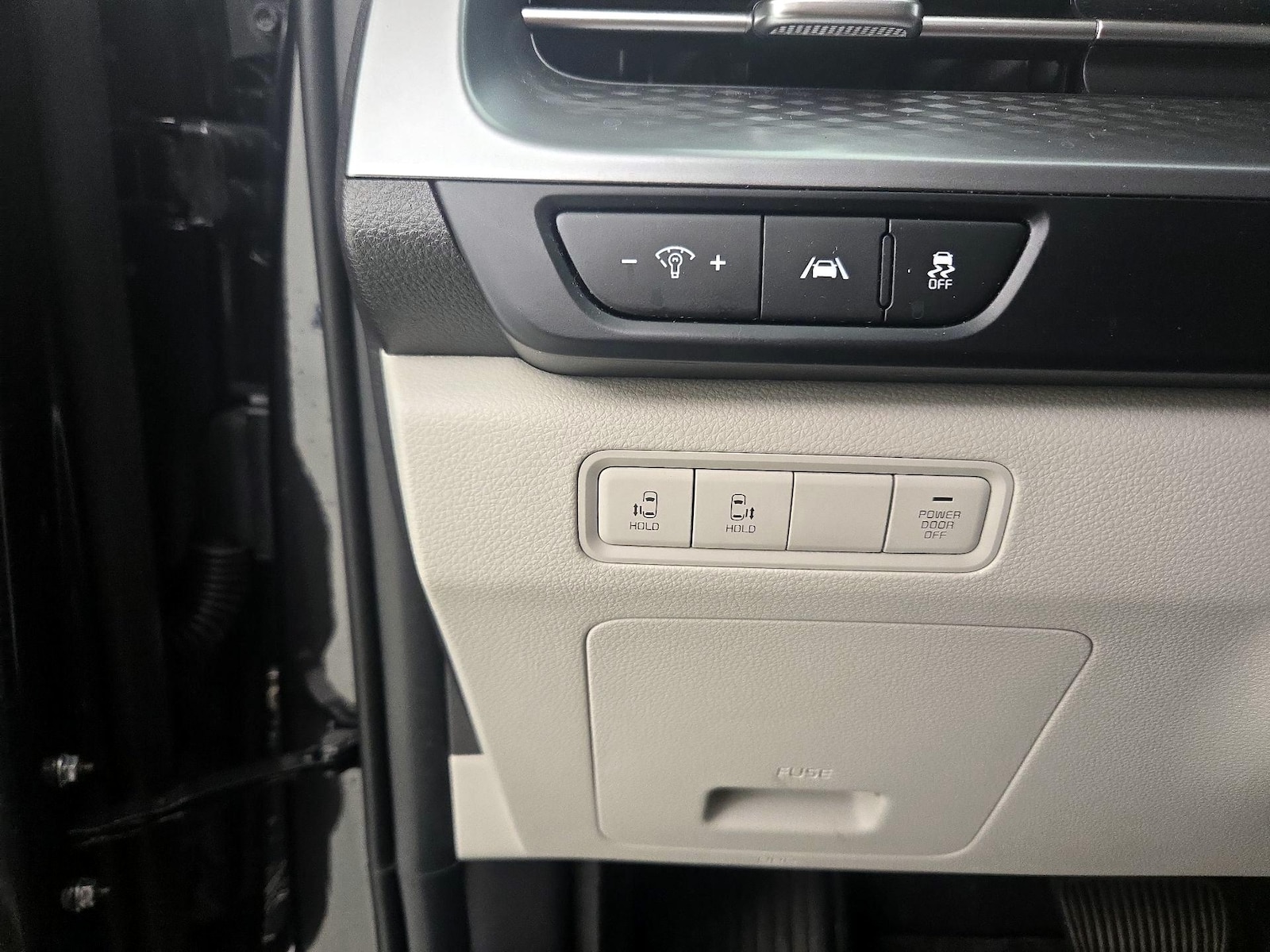 2024 Kia Carnival LX Seat Pkg - Photo 14