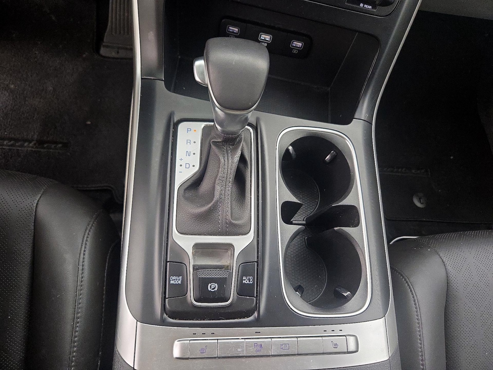 2024 Kia Carnival LX Seat Pkg - Photo 18