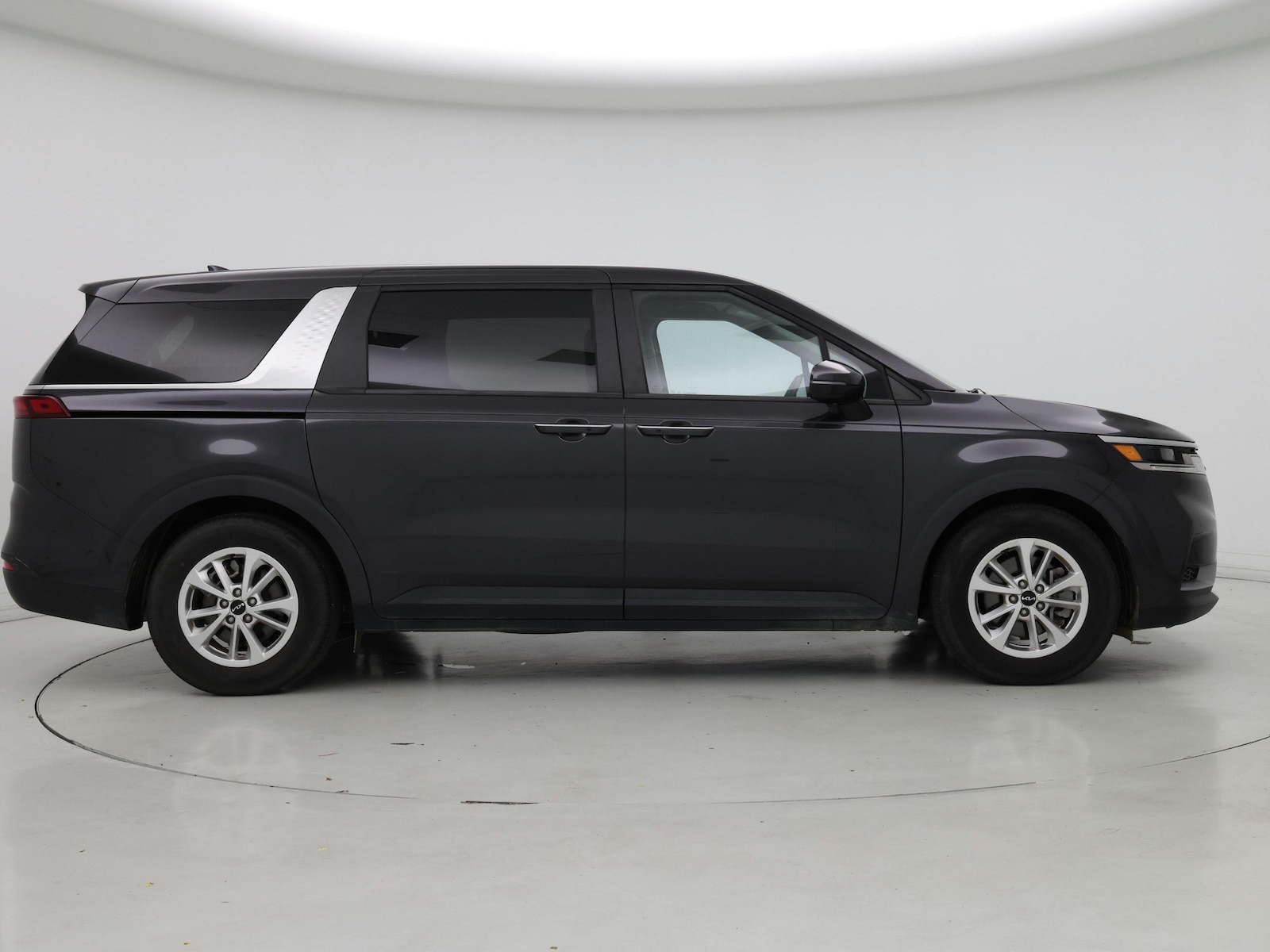 2024 Kia Carnival LX Seat Pkg - Photo 8