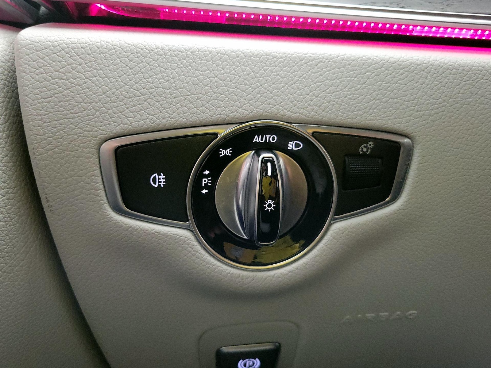 2022 Mercedes-Benz E-Class E350 - Photo 14