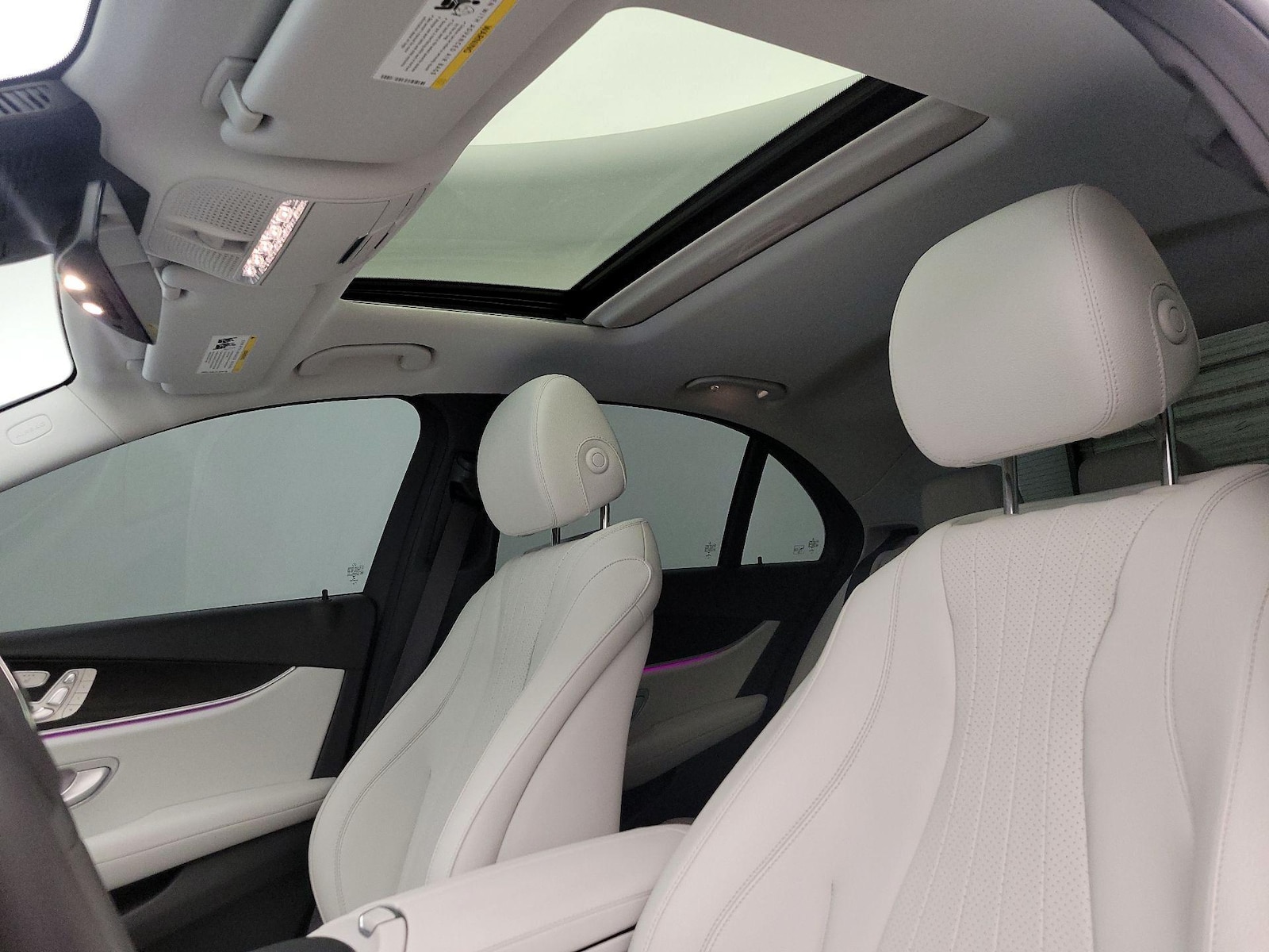 Sunroof(s) & Overhead Airbags