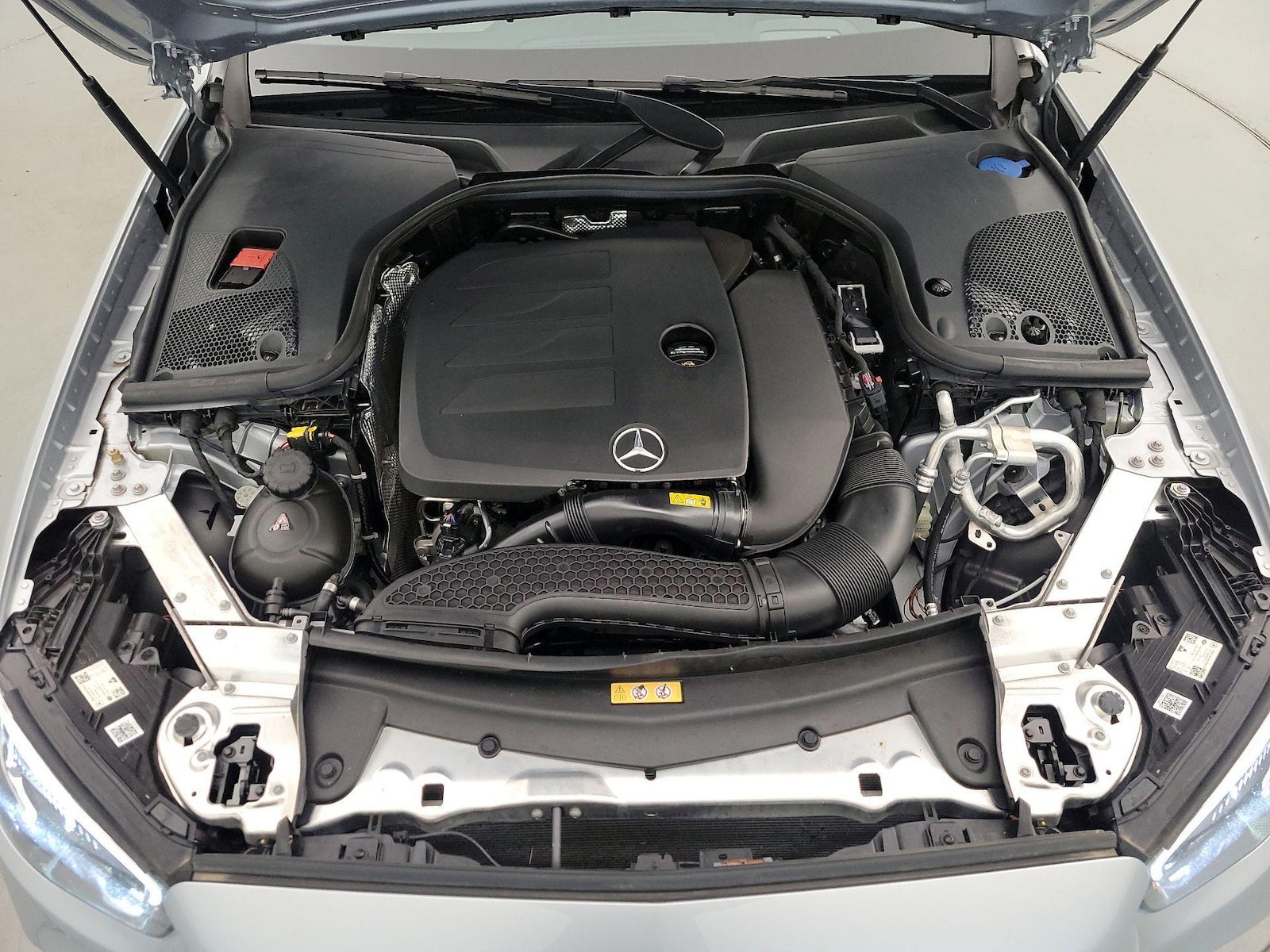 2022 Mercedes-Benz E-Class E350 - Photo 24