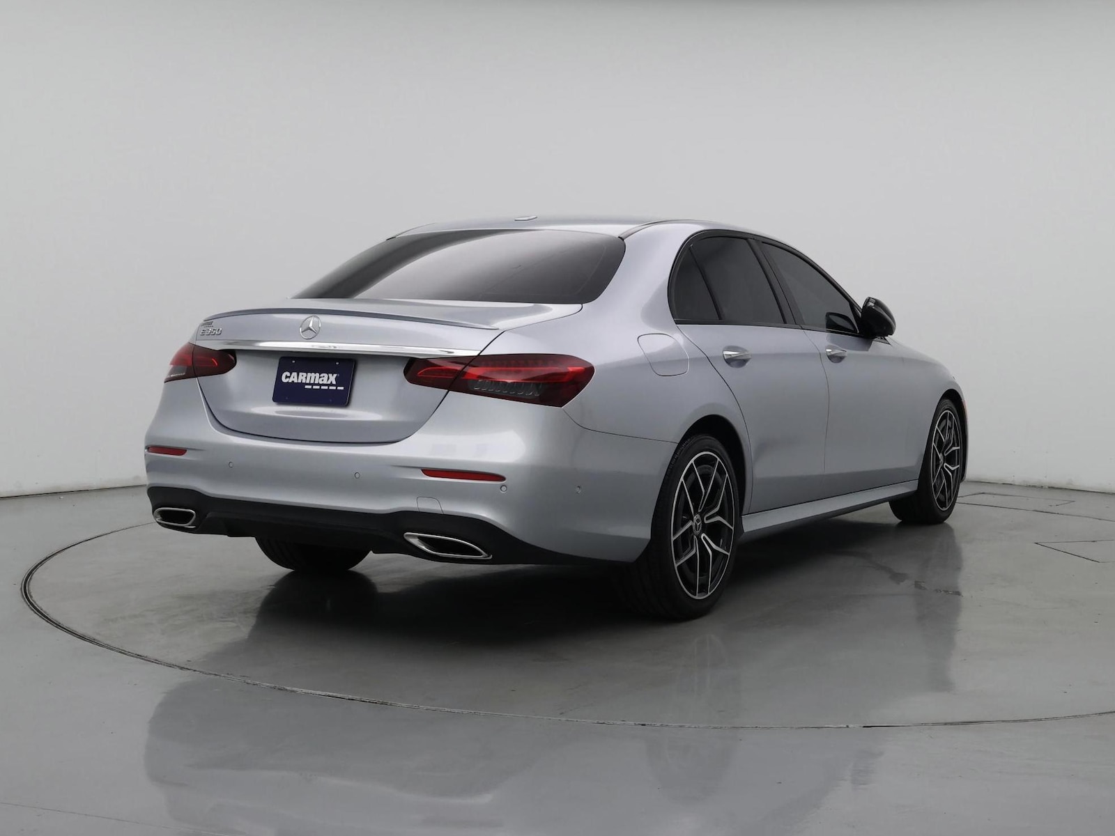 2022 Mercedes-Benz E-Class E350 - Photo 9