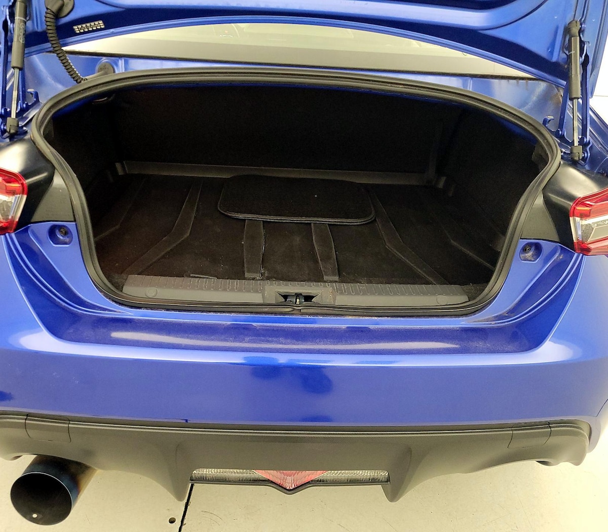Trunk/Cargo (Seats Up)
