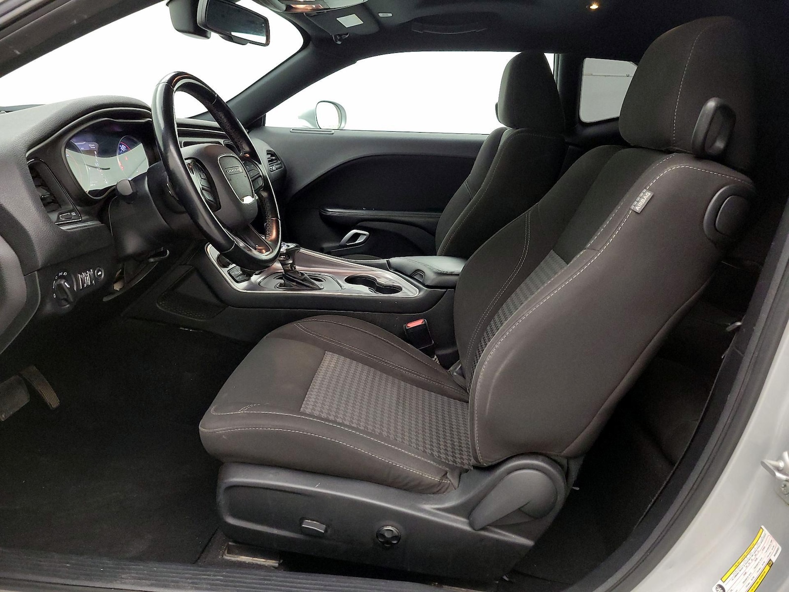 Power Seat(s) & Side Airbags