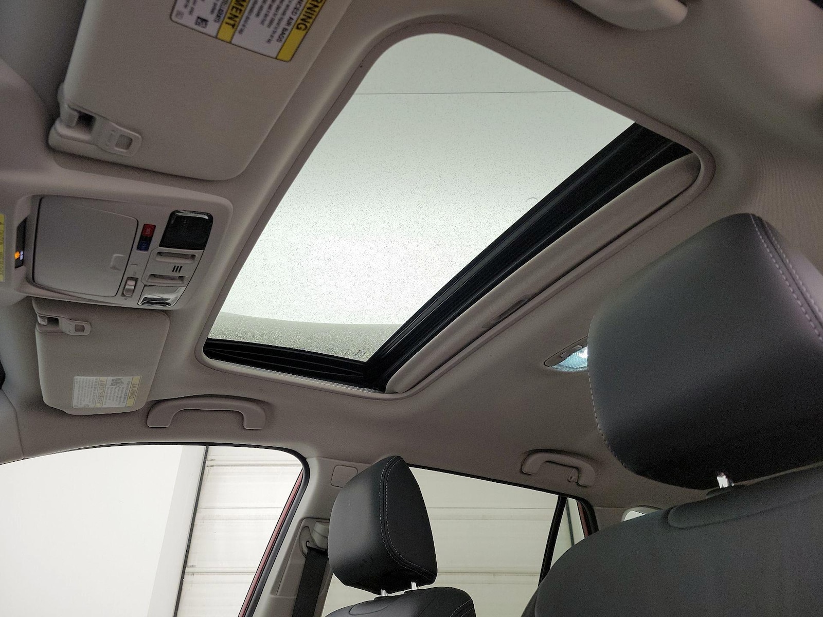 Sunroof(s) & Overhead Airbags