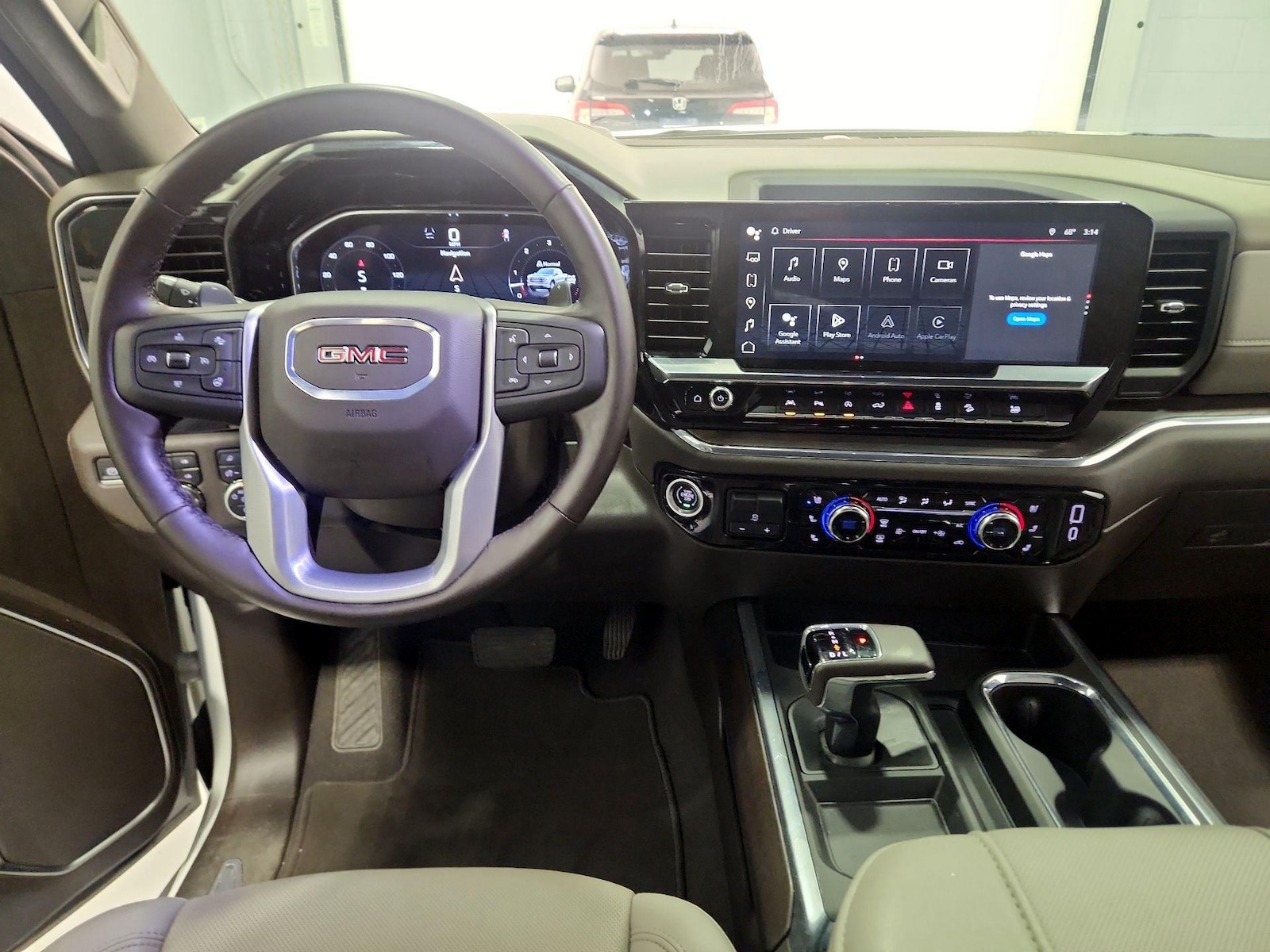 Apple CarPlay® & Android Auto™