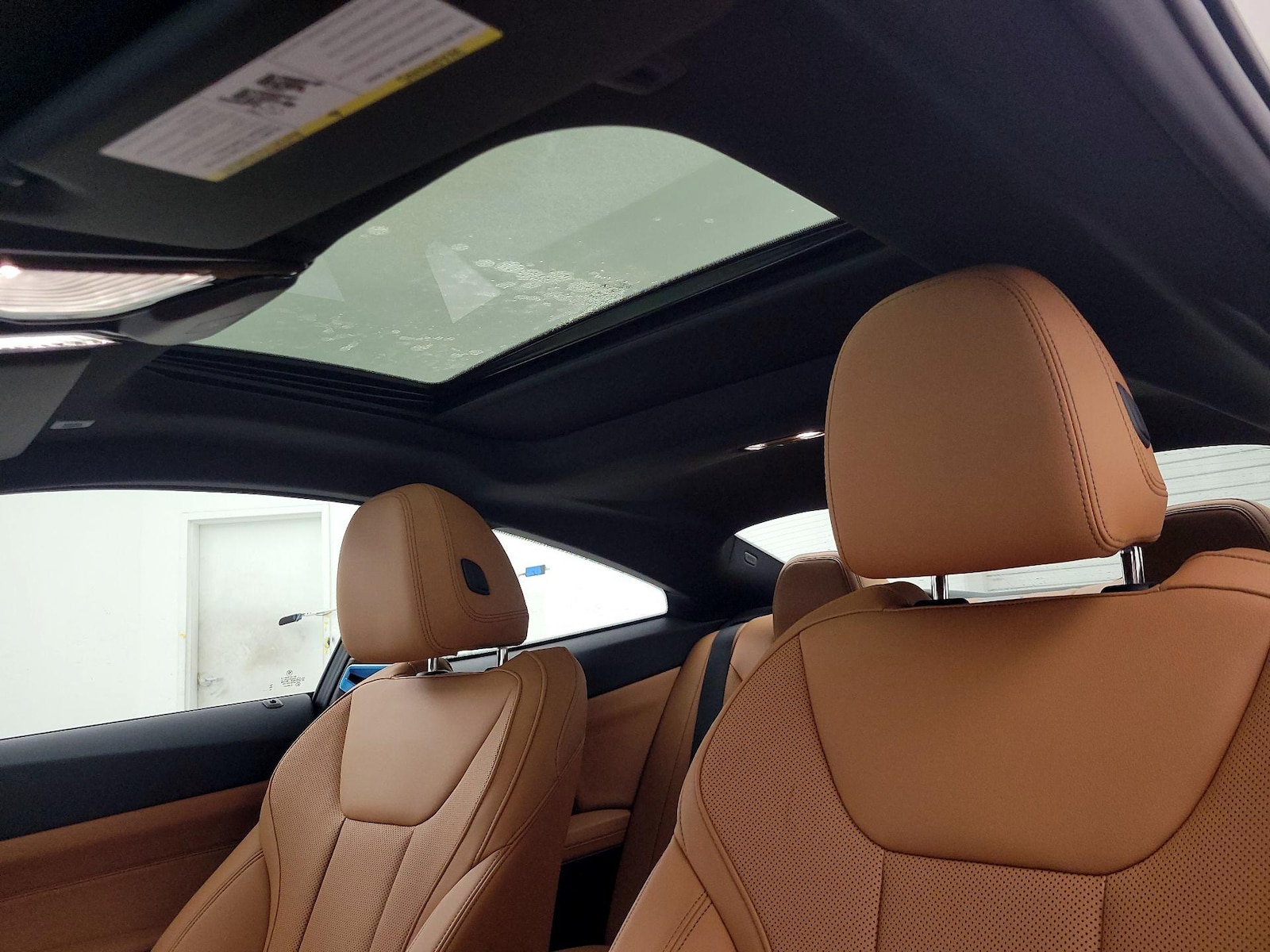 Sunroof(s) & Overhead Airbags