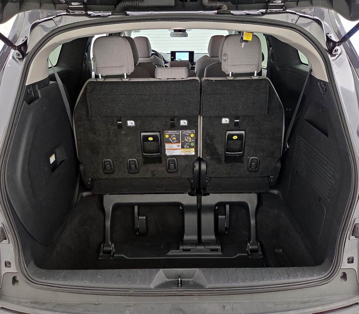 Trunk/Cargo (Seats Up)