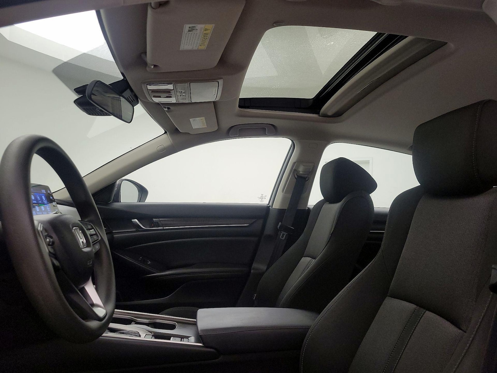 Sunroof(s) & Overhead Airbags